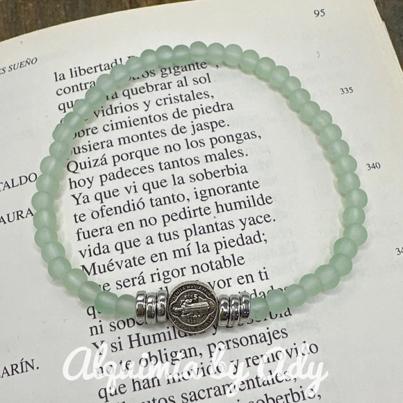 Saint Benedict 4mm dainty Green Aventurine beaded bracelet - Picture 1 of 4
